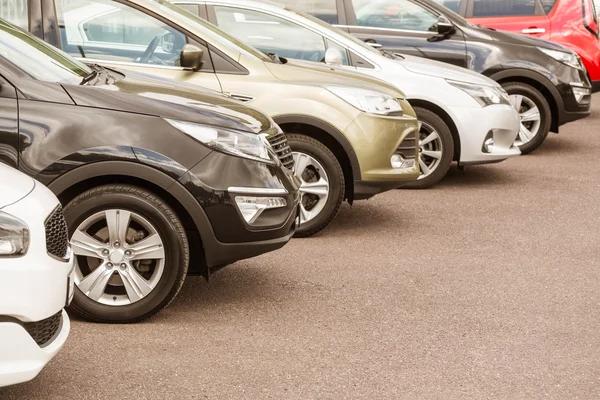 How Car Dealerships Can Help You Save Money Efficiently